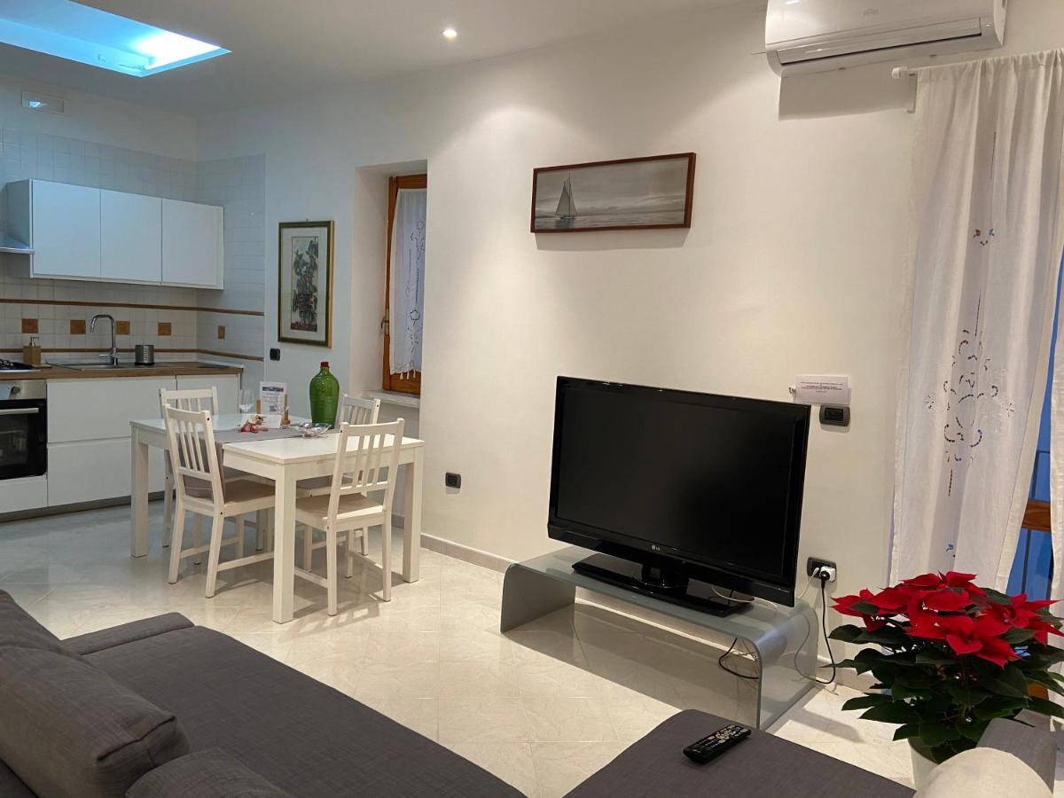 דירות פוזולי La Casa Di Giu מראה חיצוני תמונה